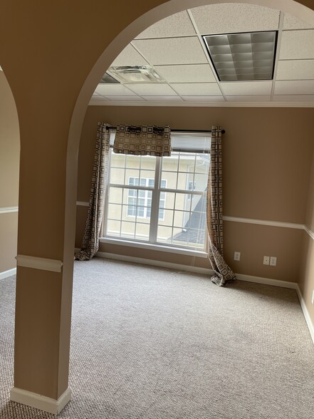 More Photos Of 3745 Cherokee St, Kennesaw Loft Creative Space For Lease