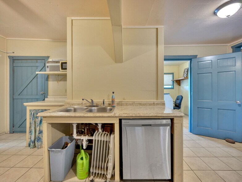 More Photos Of 44434 SE Coalman Rd, Sandy Light Manufacturing For Sale