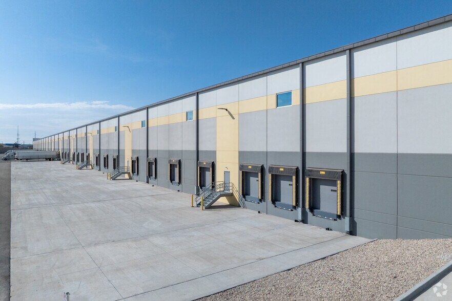 More Photos Of Gateway Blvd W, El Paso Unknown For Lease