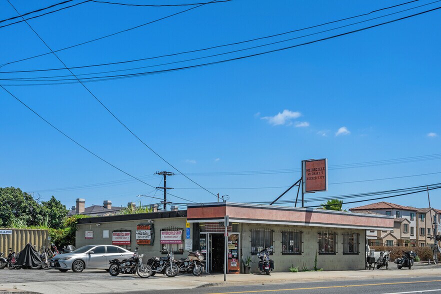 More Photos Of 16616-16622 S Normandie Ave, Gardena General Retail For Sale