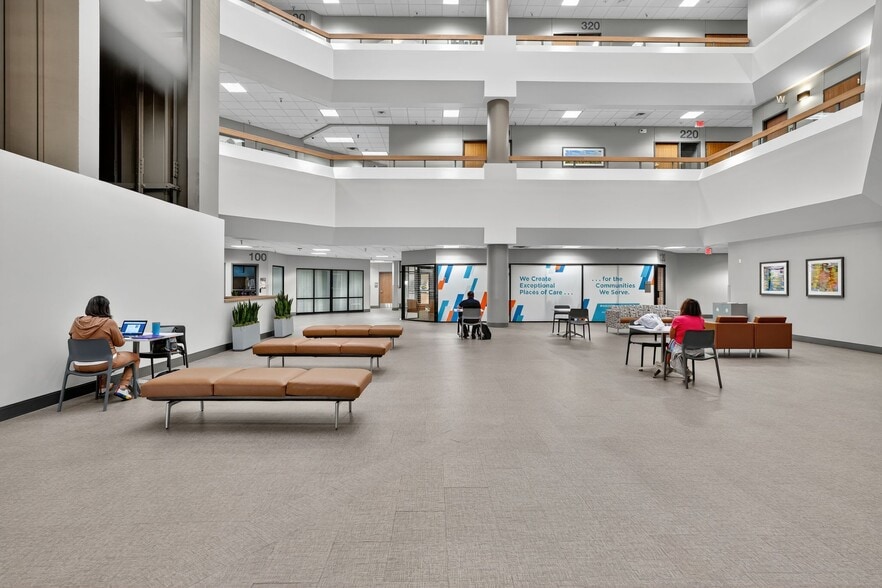 More Photos Of 11111 Research Blvd, Austin Medical For Lease