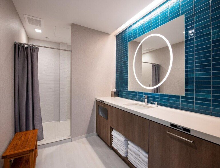 More Photos Of 201 E Kennedy Blvd, Tampa Office For Lease