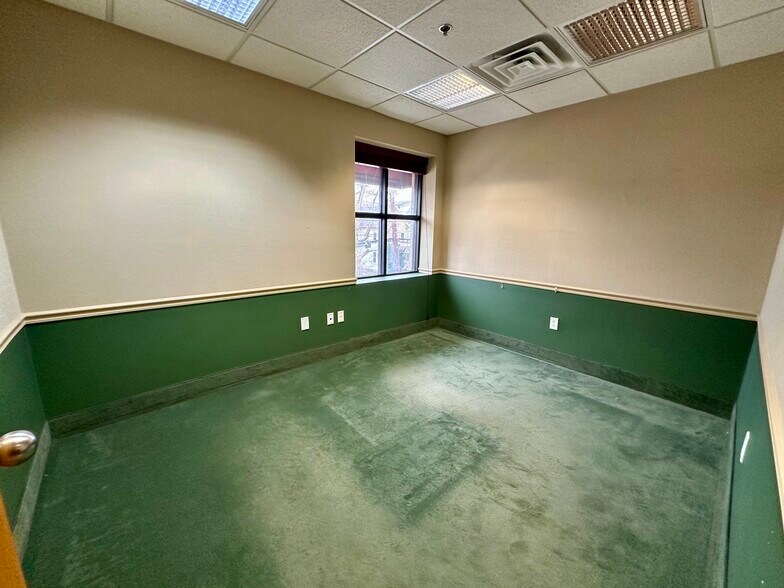 More Photos Of 534-548 Avenue E, Bayonne Office For Sale