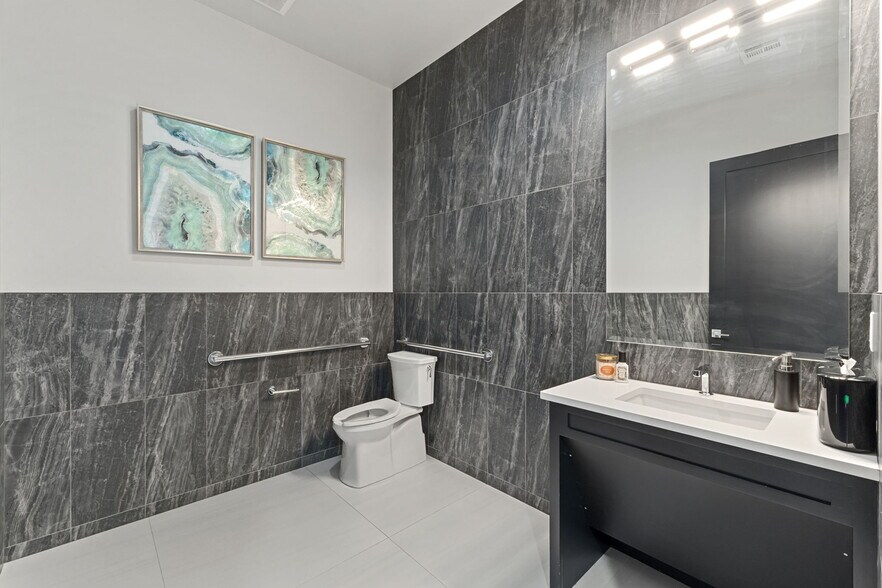 More Photos Of 16362 Muirfield Place, Edmond Medical For Sale