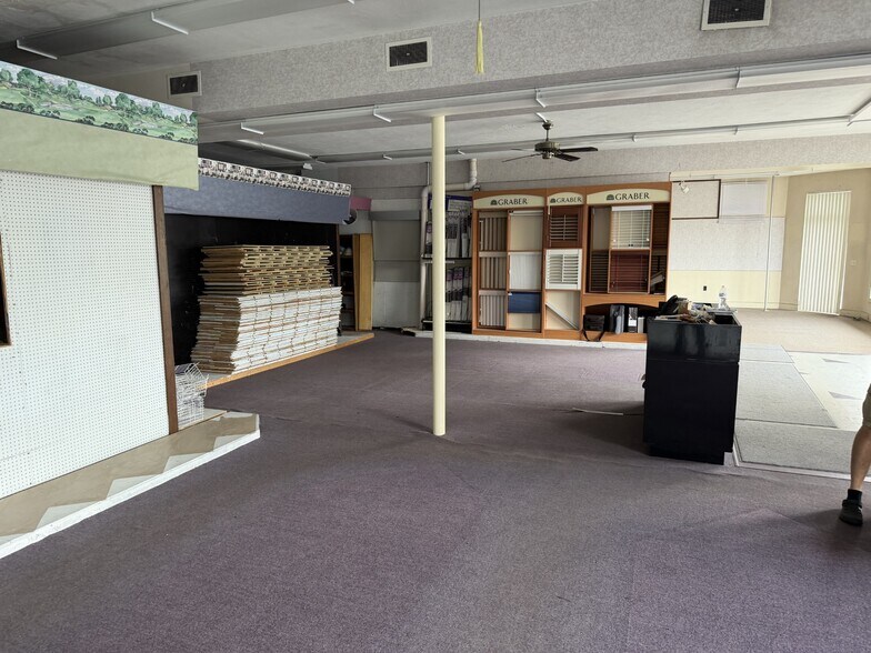 More Photos Of 1689 Warwick Ave, Warwick General Retail For Sale