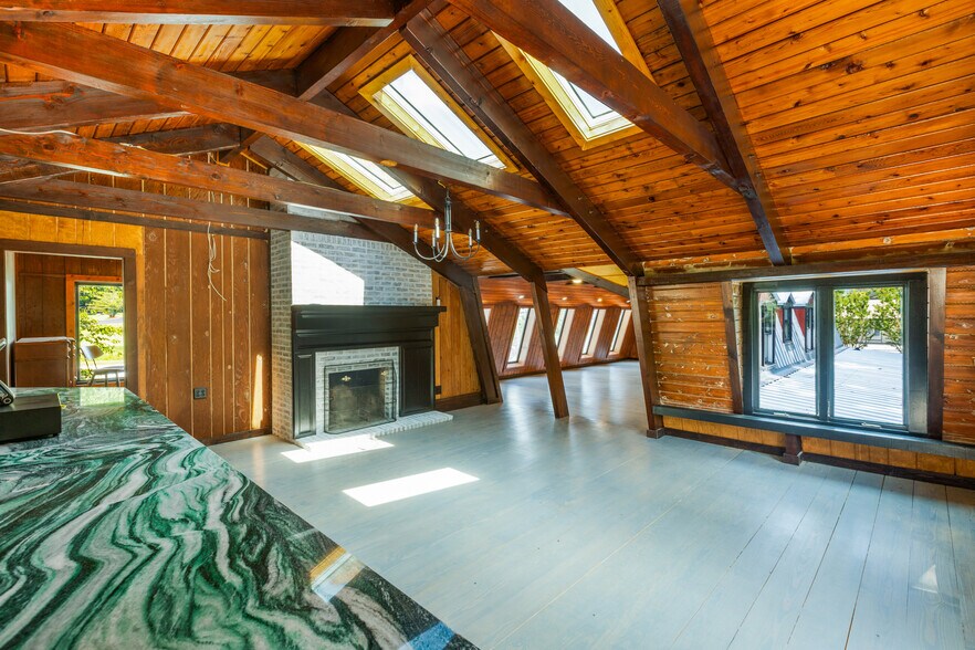 More Photos Of 851 Highway 441 S, Clayton Freestanding For Sale