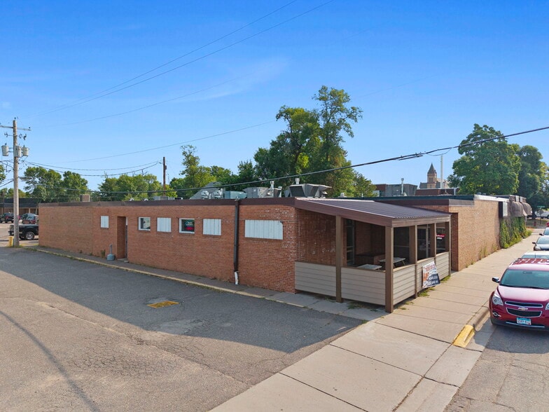 More Photos Of 118 Railroad Ave NE, Mora General Retail For Sale