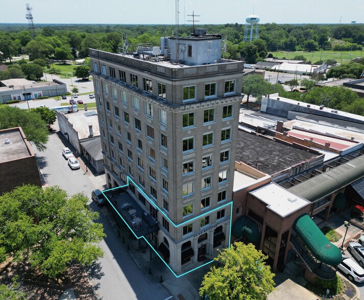 More Photos Of 327 Main St, Greenwood Office For Sale