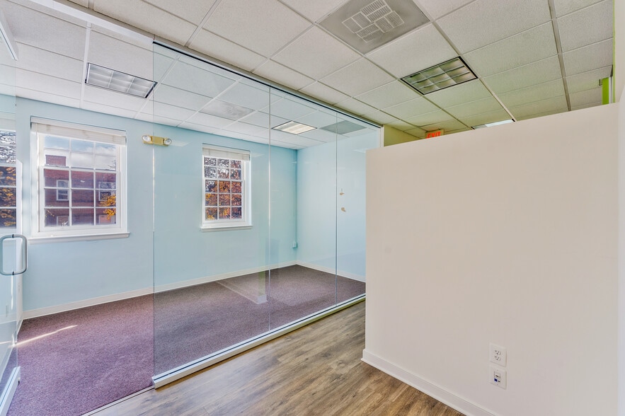 More Photos Of 728 S Washington St, Alexandria Office For Lease