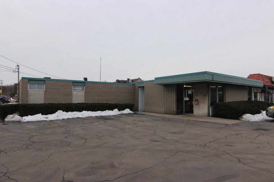 More Photos Of 2900 Belmont Ave, Youngstown Office For Sale