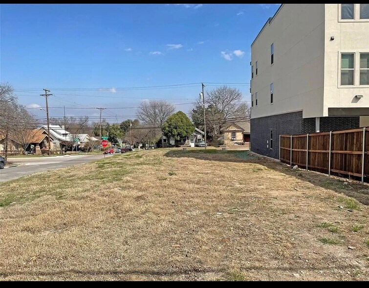 More Photos Of 839 N Beckley Ave, Dallas Land For Sale