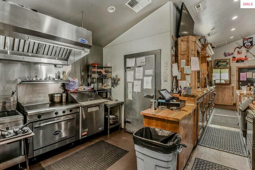 More Photos Of 213 E 4th Ave, Clark Fork Restaurant For Sale
