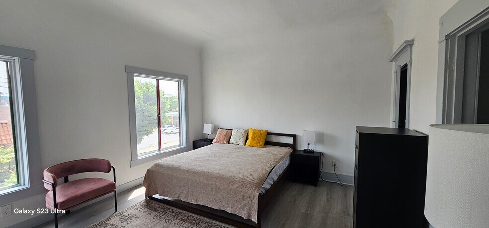 More Photos Of 1600-1604 W Pico Blvd, Los Angeles Apartments For Lease