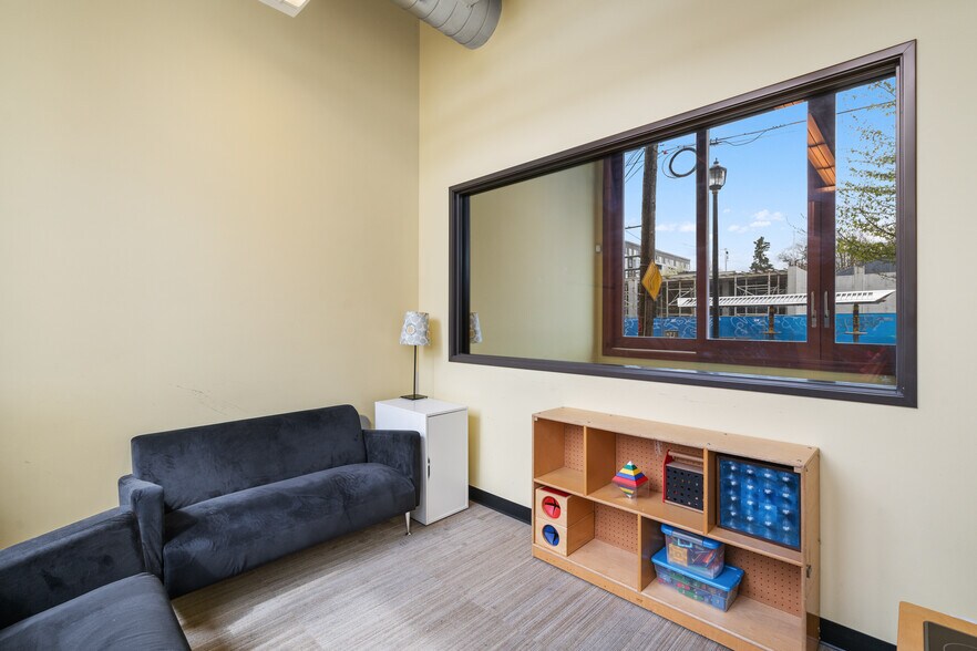 More Photos Of 5510-5520 N Interstate Ave, Portland Apartments For Lease