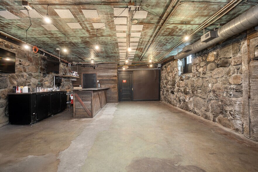 More Photos Of 23 Main St S, Minot General Retail For Lease