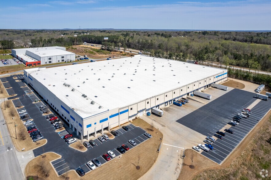 More Photos Of 4960 Golden Pky, Buford Distribution For Lease