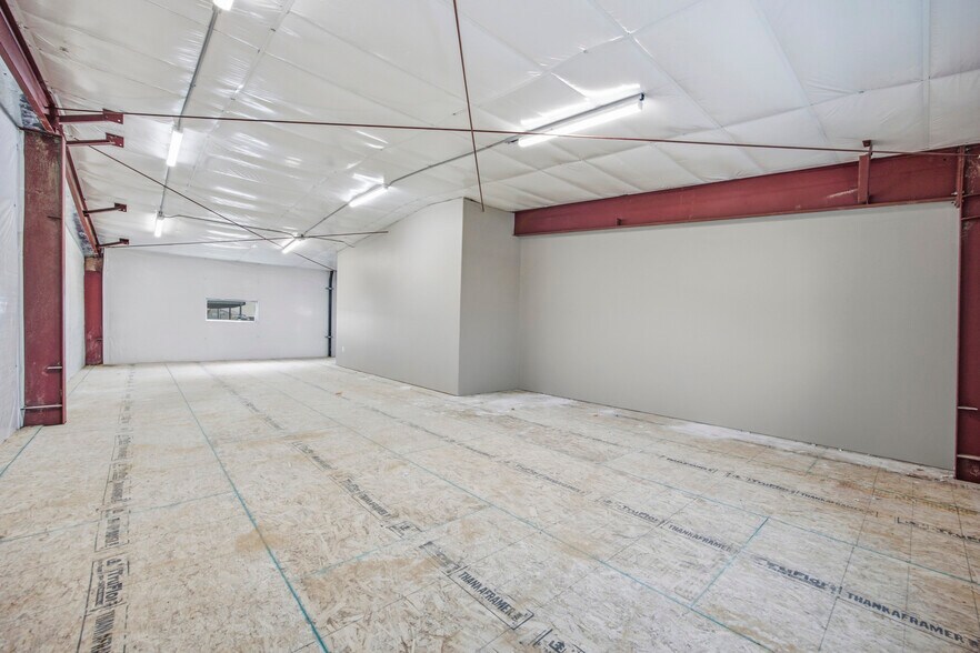 More Photos Of 1342 E Saint Helens St, Pasco Light Distribution For Lease