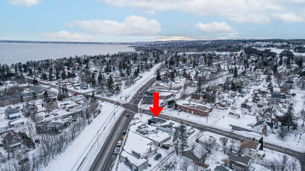 More Photos Of 4501 E Superior St, Duluth Freestanding For Sale