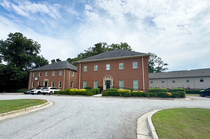 More Photos Of 2800 N Druid Hills Rd NE, Atlanta Medical For Sale