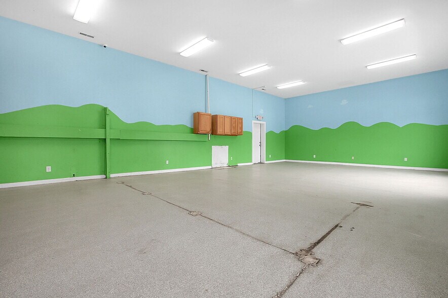 More Photos Of 1805 Columbus Rd, Granville Daycare Center For Sale