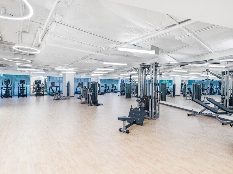 More Photos Of 250 Massachusetts Ave NW, Washington Office For Lease