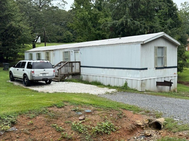 More Photos Of 727 Wilcox Ave, Gaffney Multifamily For Sale