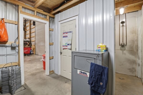 More Photos Of 1018 Abiff Rd, Bon Aqua Service For Sale