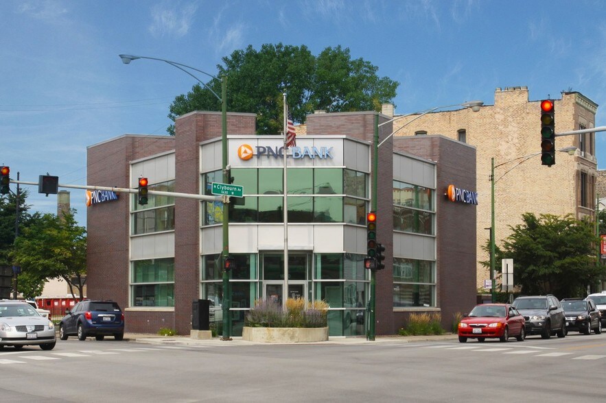 Primary Photo Of 1640 W Fullerton Ave, Chicago Bank For Sale