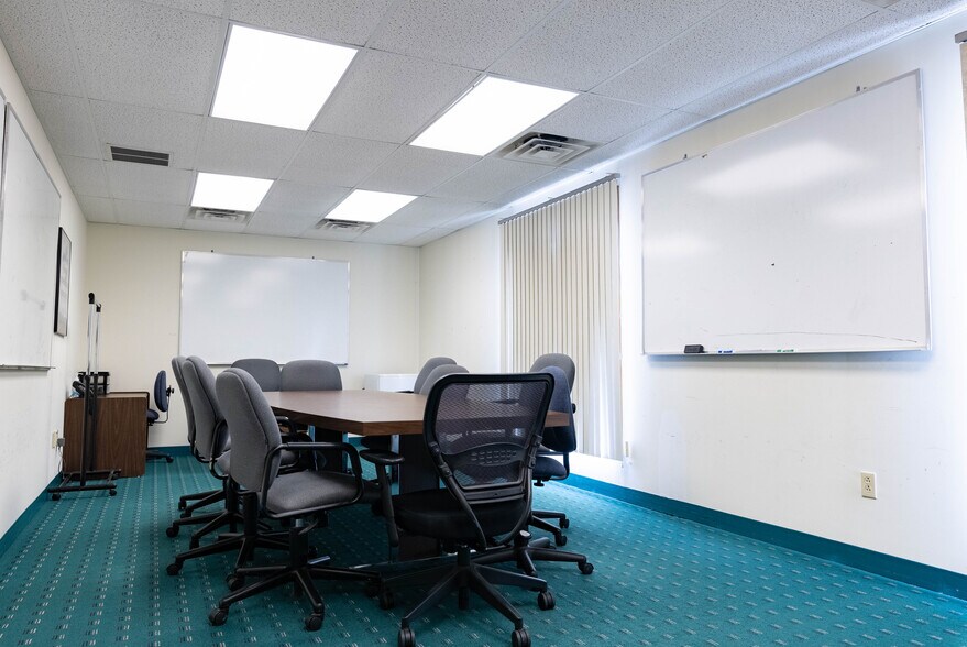 More Photos Of 4132 Elida Rd, Lima Medical For Sale