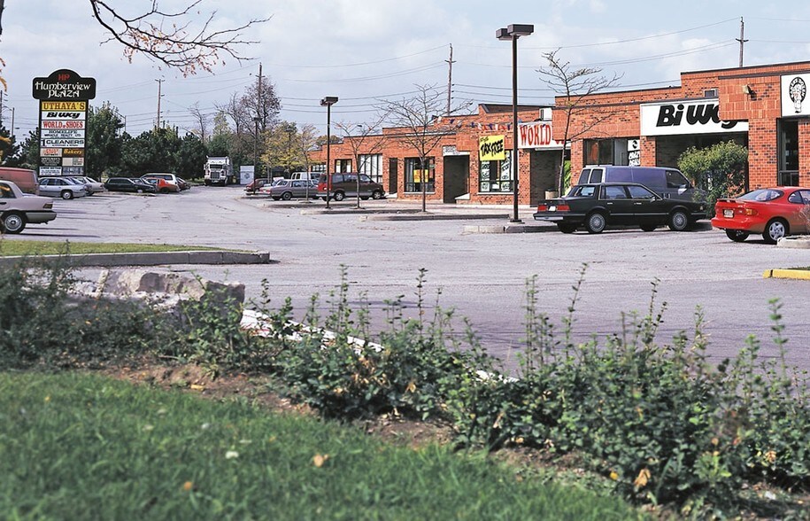 More Photos Of 5010 Steeles Ave W, Toronto Unknown For Lease