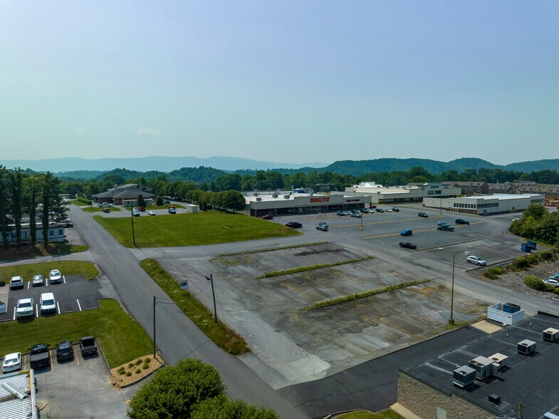 More Photos Of 210 Cox St, Bristol Land For Sale