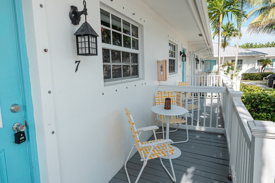 More Photos Of 2502 Tamarind Dr, Hutchinson Island Hotel For Sale