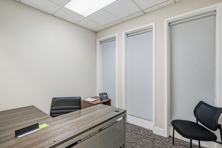 More Photos Of 3087 E Warm Springs Rd, Las Vegas Office For Sale