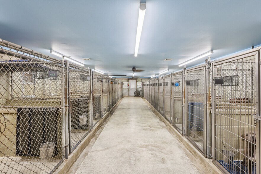 More Photos Of 170 S Hope Chapel Rd, Jackson Specialty For Sale