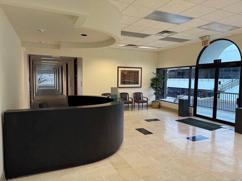 More Photos Of 2707 Buford Hwy, Atlanta Office For Lease