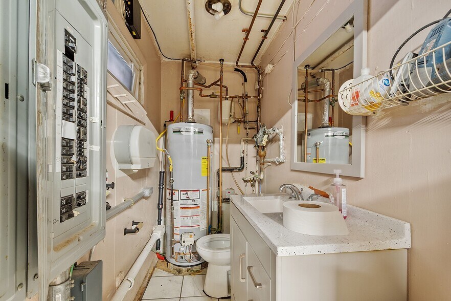 More Photos Of 42 Allenstown Rd, Pembroke Restaurant For Sale