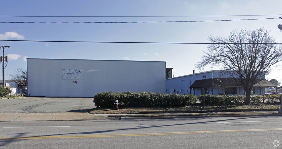 More Photos Of 4330 Kecoughtan Rd, Hampton Showroom For Lease