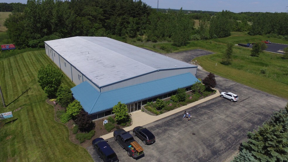 More Photos Of 3 Pequignot Dr, Pierceton Warehouse For Sale