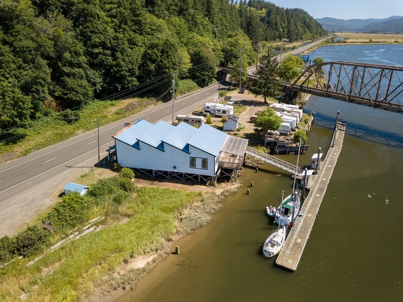 More Photos Of 6750 Or-126 Hwy, Florence Marina For Sale