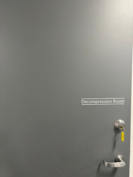 More Photos Of 1701 Ponce De Leon Blvd, Coral Gables Office For Lease