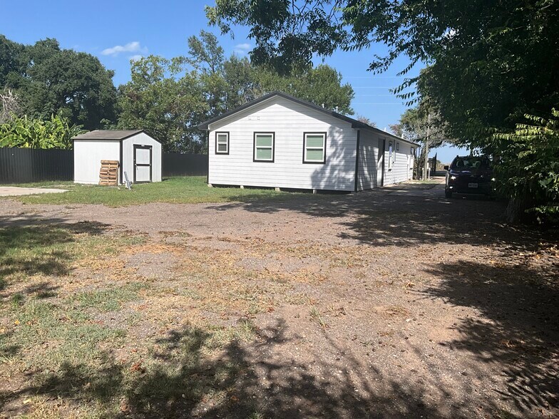 More Photos Of 21095 FM 362 Rd, Waller Flex For Sale