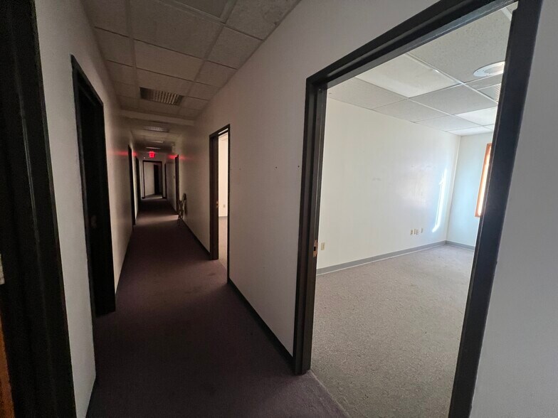 More Photos Of 1274 N Church St, Moorestown Flex For Sale