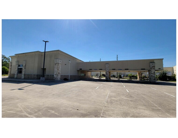 More Photos Of 19311 W Lake Houston Pky, Humble Bank For Lease