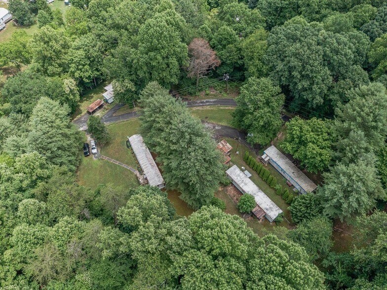 Primary Photo Of 40 Hemlock Hill Dr, Arden Manufactured Housing Mobile Home Park For Sale