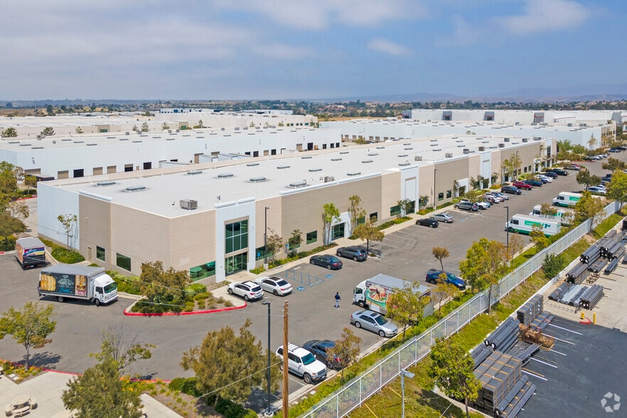More Photos Of 3801 Ocean Ranch Blvd, Oceanside Distribution For Lease