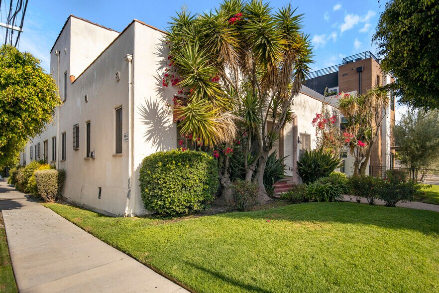 More Photos Of 803 N Detroit St, Los Angeles Apartments For Sale