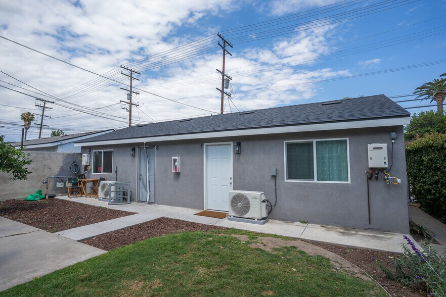 More Photos Of 1952 Pine Ave, Long Beach Apartments For Sale