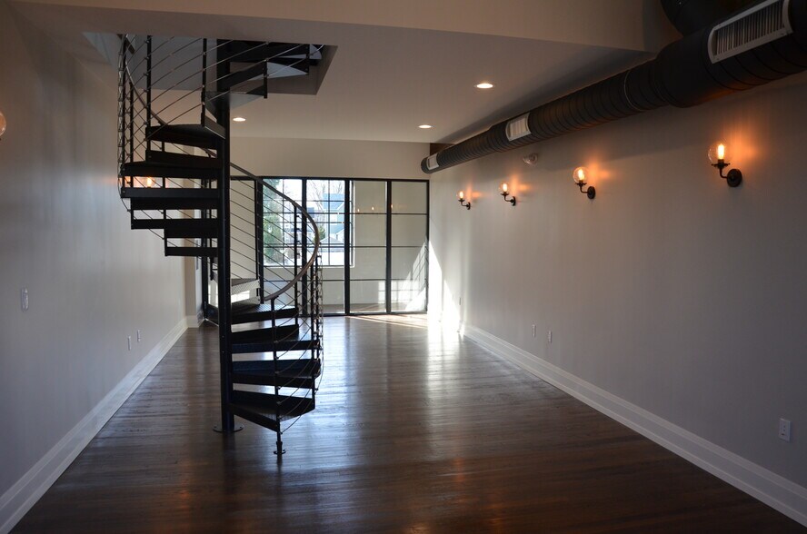 More Photos Of 23 Emmons St, Long Branch Warehouse For Lease