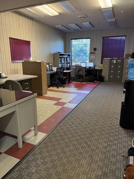 More Photos Of 300 N Westwood Dr, Toledo Manufacturing For Sale