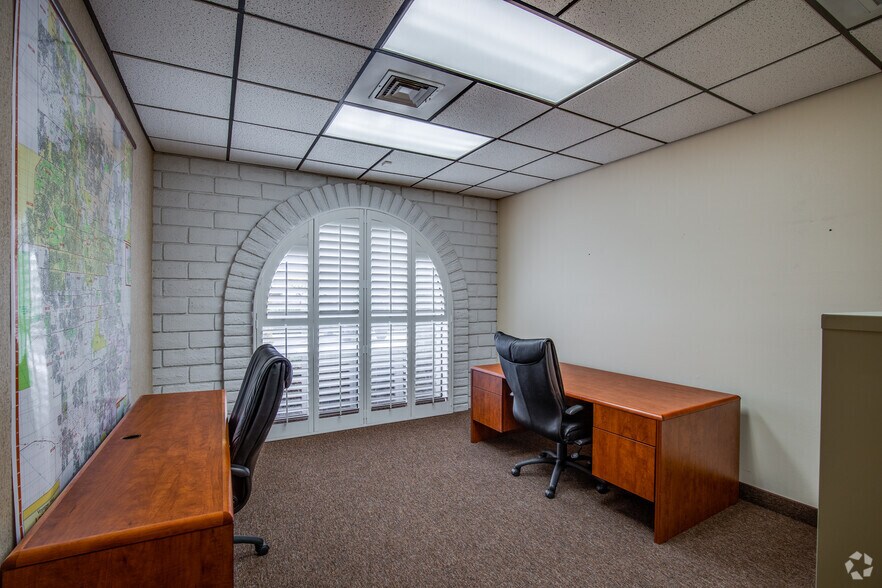 More Photos Of 601 S Rancho Dr, Las Vegas Medical For Sale